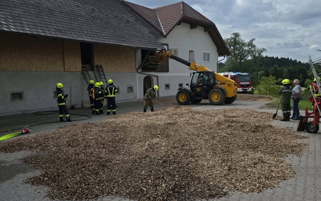 Brand landwirtschaftliches Objekt – Verrauchung Hackschnitzelraum