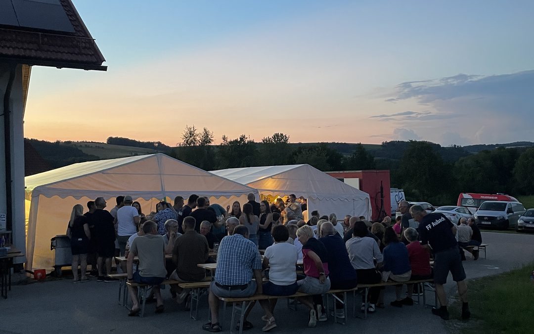 Sonnwendfeuer & Frühschoppen